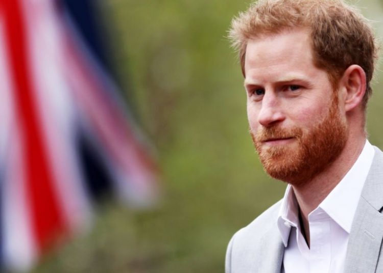 Σε ανοικτό πόλεμο ο πρίγκιπας Χάρι με τη βασιλική οικογένεια