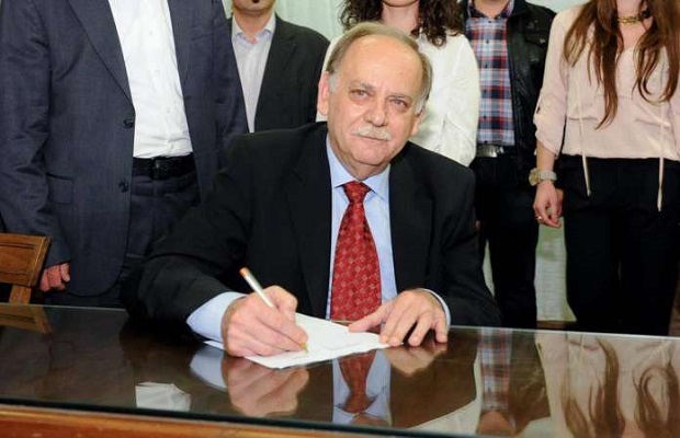 Στη διάθεση του Δημάρχου Πύργου οι παραιτήσεις των δημοτικών συμβούλων της παράταξης του Α. Καράμπελα