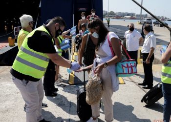 Πελώνη: «Τα Σαββατοκύριακα εντατικοί έλεγχοι σε εστίαση για ωράριο και μάσκες»