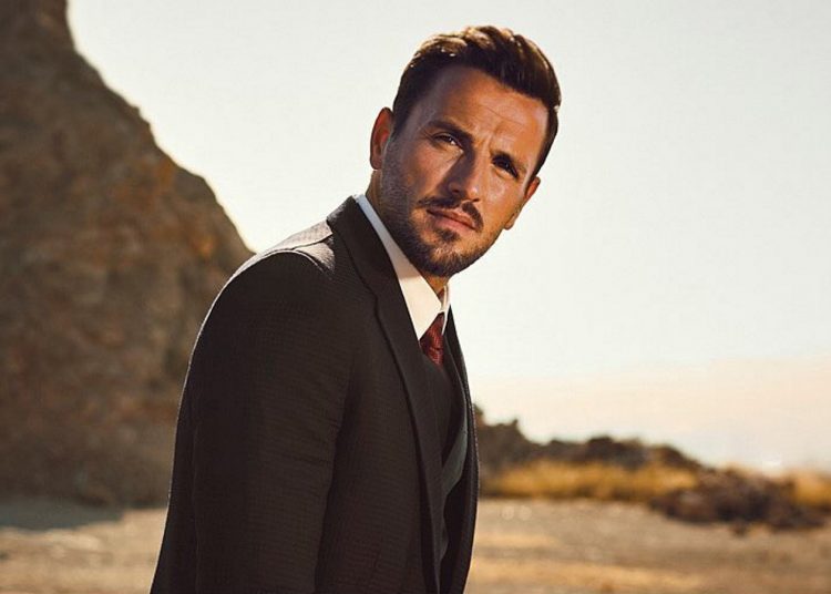 Νίκος Βέρτης: Σε καταφύγιο μαζί με τους συνεργάτες του, μετά τους βομβαρδισμούς στο Τελ Αβίβ