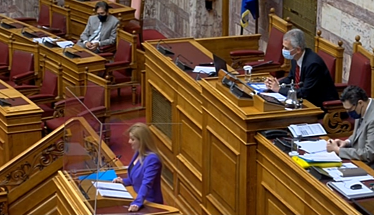 Αυγερινοπούλου στη συζήτηση για τον Κλιματικό Νόμο: Η κλιματική κρίση μας χτυπά την πόρτα