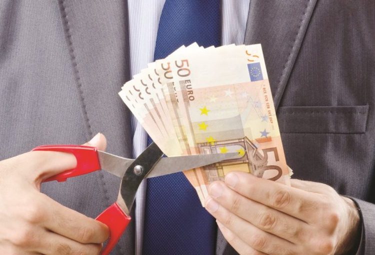 «Βόμβα» από Κομισιόν: Κόψτε συντάξεις και αυξήστε τα όρια συνταξιοδότησης!