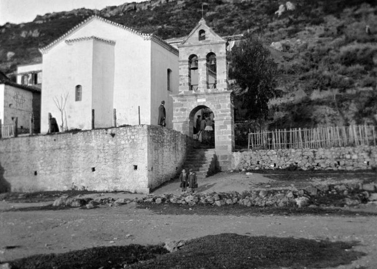 KATAKOΛΟ: Παλιά φωτο της εκκλησίας του Αγίου Νικολάου