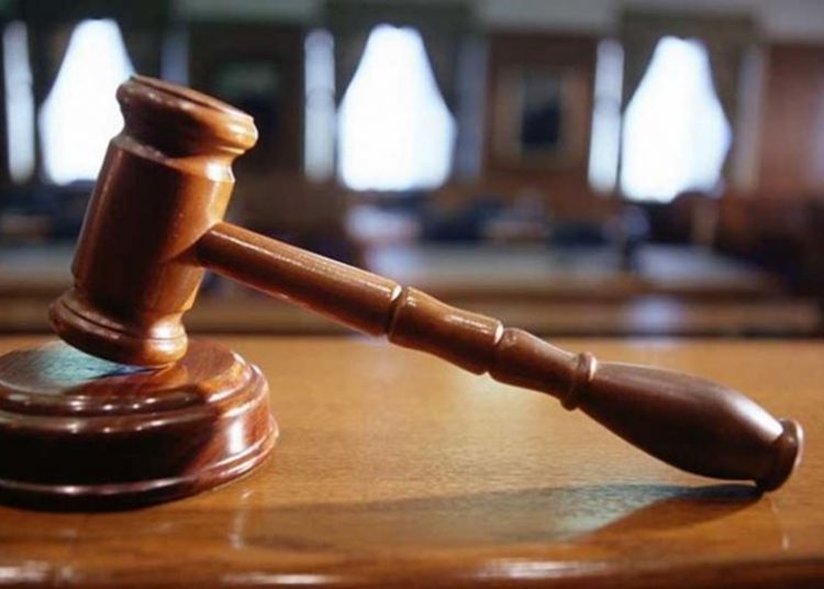 Οι δικαστές “σηκώνουν το γάντι”: Στέλνουν τον Μπαλάσκα στον Άρειο Πάγο και στον αρχηγό της ΕΛΑΣ