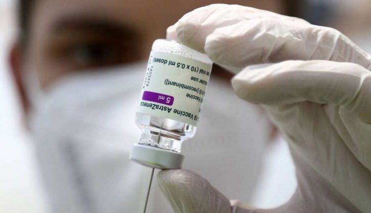 Ζαχάρω: Και άλλη γυναίκα με παρενέργειες από το εμβόλιο