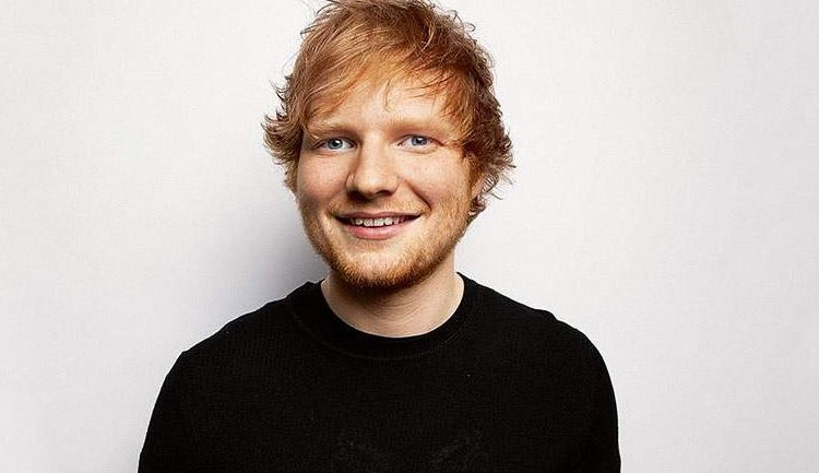 Στη Πελοπόννησο για διακοπές ο Εντ Σίραν superstar της μουσικής