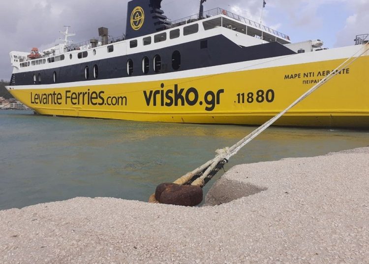 Απεργία ΠΝΟ | Δεμένα αύριο τα πλοία στα λιμάνια