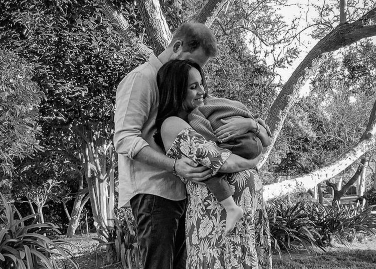 Λίλιμπετ Νταϊάνα το όνομα του δεύτερο παιδιού του Πρίγκιπα Χάρι