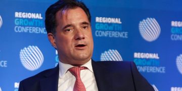 Άδωνις για self test: Διανομή και από σούπερ μάρκετ – Μια επιχείρηση μπορεί να απολύσει έναν υπάλληλο που δεν έχει εμβολιαστεί