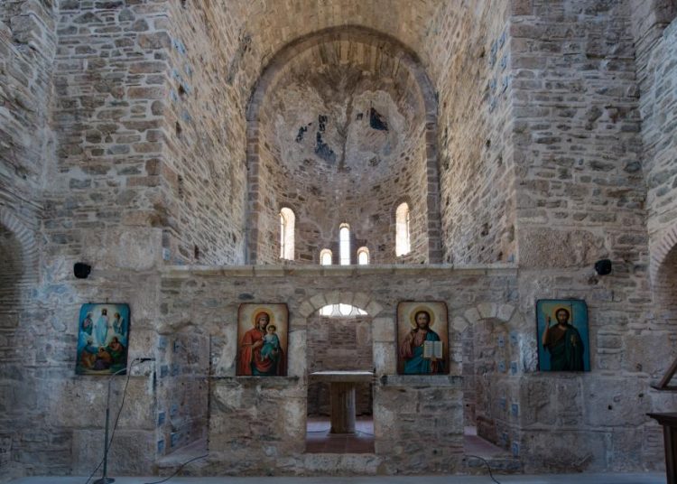 «Αγιά Σωτήρα στο Μωριά και Αγιά Σοφιά στην Πόλη»: Ο μεγαλύτερος Βυζαντινό ναό της Πελοποννήσου! [εικόνες]