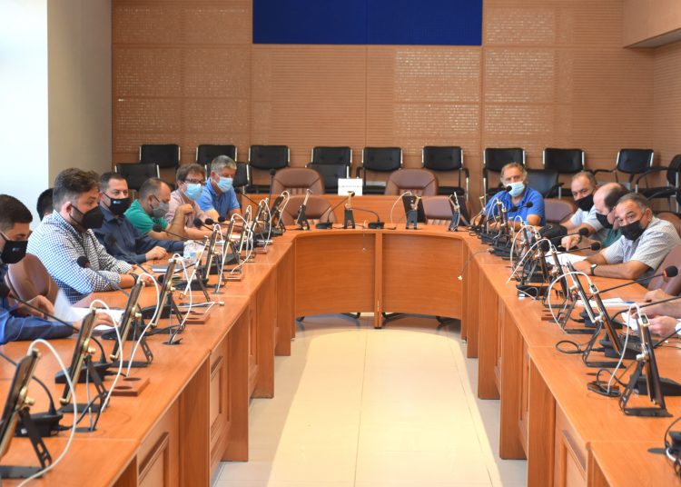 Υπογράφτηκαν τα καταστατικά των τριών πρώτων ενεργειακών κοινοτήτων