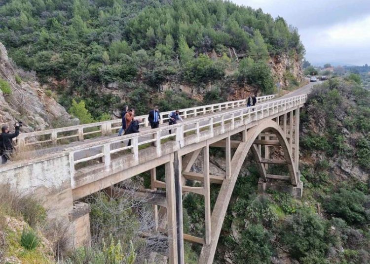 Ικανοποίηση Κοροβέση μετά την υπογραφή της Σύμβασης