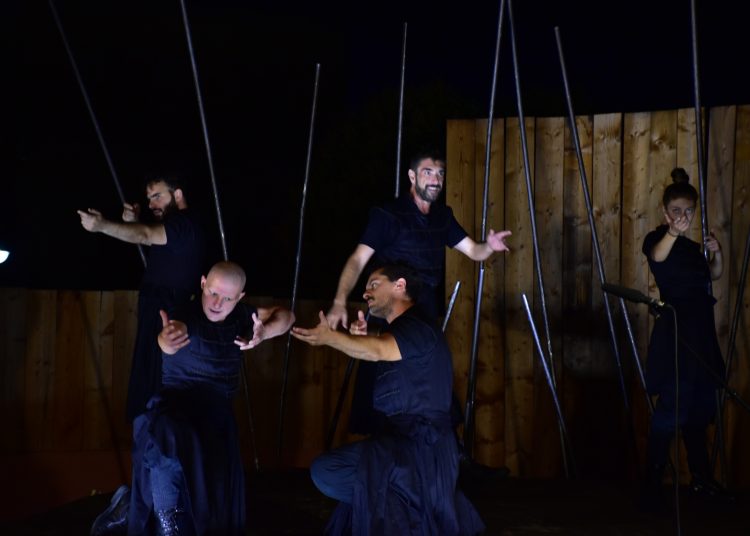 Καθήλωσε το κοινό στην Οικεία Τατάνη η παράσταση ΕΛΕΥΘΕΡΙΑ, Ο ΥΜΝΟΣ ΤΩΝ ΕΛΛΗΝΩΝ από το ΔΗ.ΠΕ.ΘΕ. Πάτρας