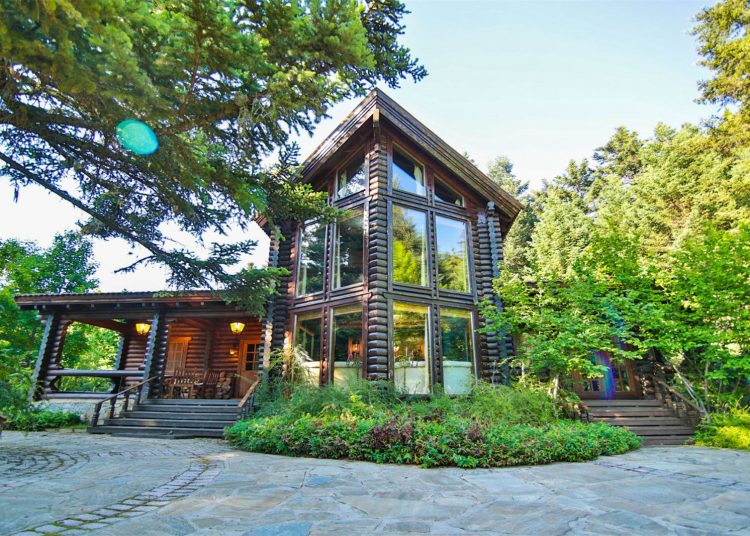 Το luxurious «διαμάντι» εκατομμυρίων του Μαίναλου σε υψόμετρο 1.300 μέτρων! [εικόνες]