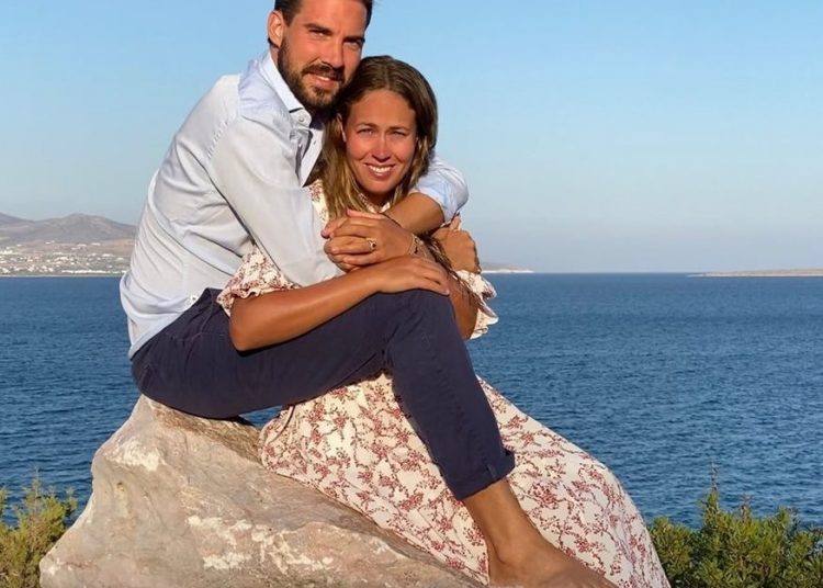 Φίλιππος Γλύξμπουργκ: Πριγκιπική ζωή στο Πόρτο Χέλι με το super yacht της συζύγου του – Δείτε φωτογραφίες