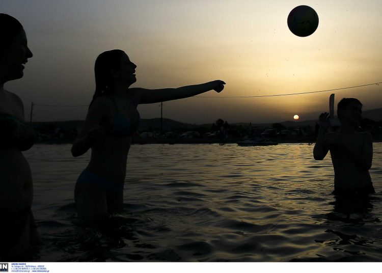 Θερμοκρασία «κόλαση» ακόμα και τη νύχτα – Πρωτοφανής καύσωνας