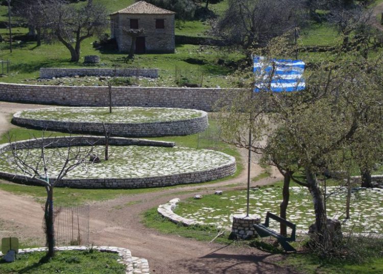 Δείτε για ποιο περίεργο λόγο αυτός ο ορεινός «παράδεισος» της Πελοποννήσου έχει μόλις 1 κάτοικο