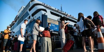 Ταξίδι με πλοίο: Πώς πάμε και πώς γυρίζουμε από τα νησιά – Όσα πρέπει να ξέρετε