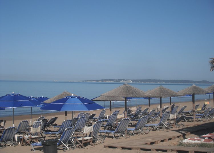 Ηλεία: Έφοδος ΣΔΟΕ στις καντίνες της περιοχής – Έπεσαν τα πρώτα πρόστιμα