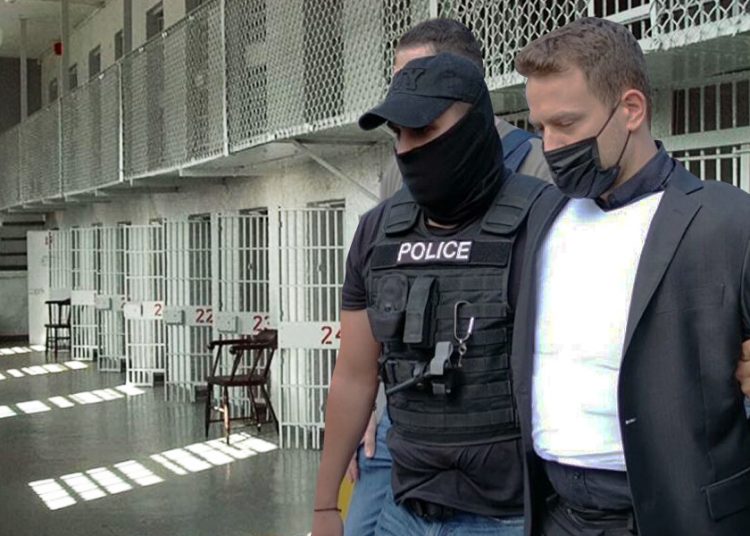 Γλυκά Νερά: Τι λέει μέσα από τις φυλακές ο συζυγοκτόνος – Ποιος ο ρόλος της 40χρονης γυναίκας