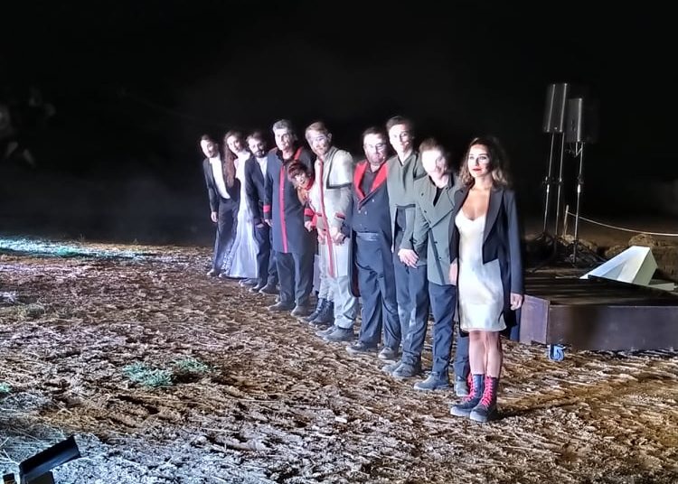 Καθήλωσε το κοινό η παράσταση ΟΘΕΛΛΟΣ στο Αρχαίο Θέατρο της Ήλιδας