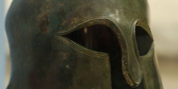 Σαλμώνη: Περικεφαλαία μεγάλης αρχαιολογικής αξίας βρήκε οικογένεια στον Αλφειό!