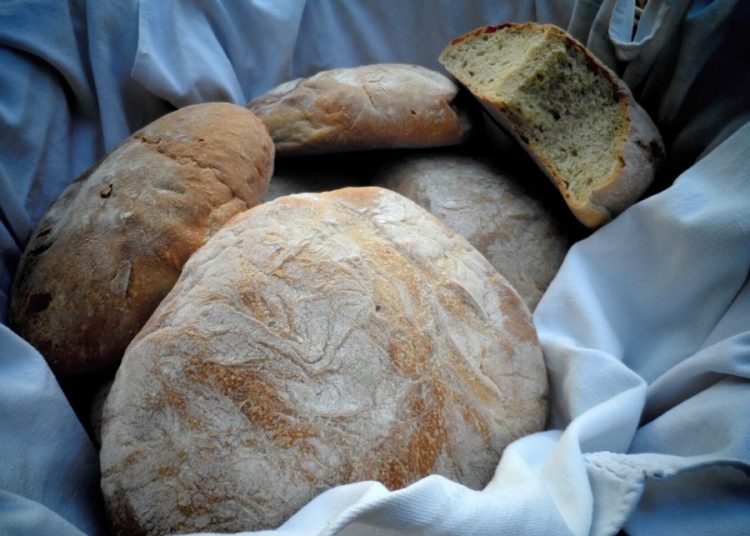 Έρχονται ανατιμήσεις φωτιά σε βασικά προϊόντα όπως στο ψωμί και το κουλούρι