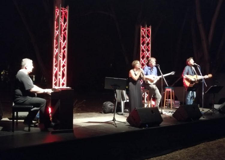 Κατάκολο: Μια μαγική βραδιά πανσελήνου με τα τραγούδια του Γιάννη Σπανού