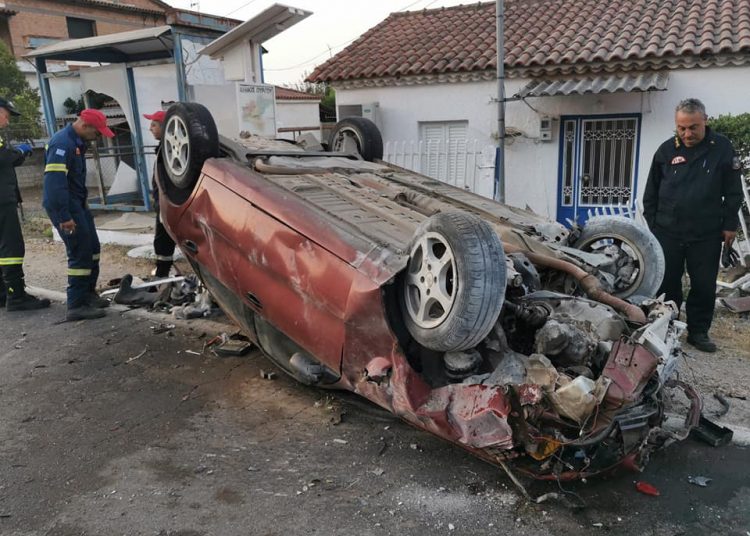 Αγιος Ιωάννης Πύργου: Είχε Άγιο! Τούμπαρε το αυτοκίνητο, προσέκρουσε σε μάντρα και βγήκε σώος (φωτο)