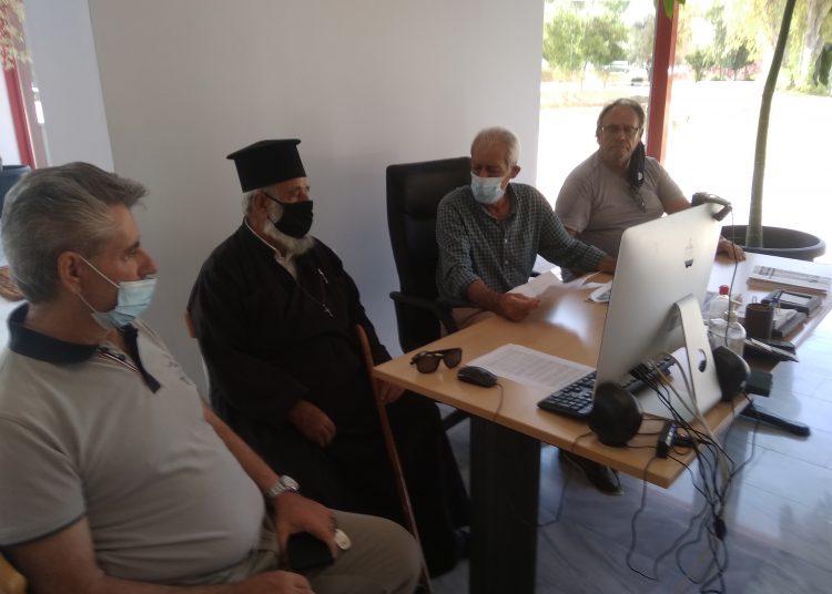 Συνάντηση Δημάρχου Ήλιδας & Ιερέα Δαφνιώτισσας για την αναστήλωση του ναού