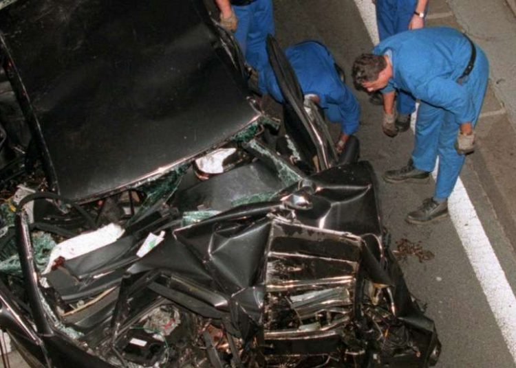 Πριγκίπισσα Νταϊάνα: 24 χρόνια μετά το θάνατό της στο μοιραίο δυστύχημα, οι θεωρίες συνωμοσίας εξακολουθούν να «τρέχουν»