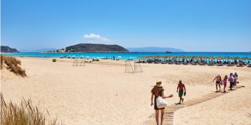 Η πιο εξωτική παραλία της Πελοποννήσου!