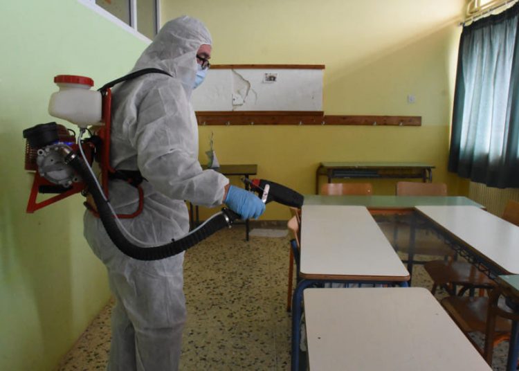 Δήμoς Ήλιδας: Καθαρισμός των σχολείων για την έναρξη της σχολικής χρονιάς