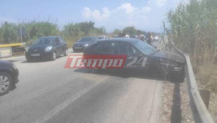 Πατρών-Πύργου: Αυτοκίνητο καρφώθηκε στις μπάρες