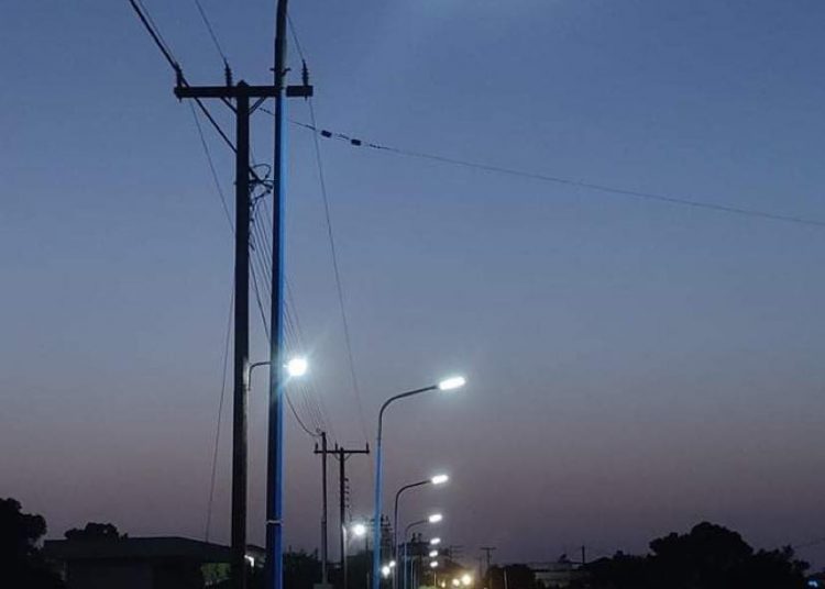 Δήμος Ανδραβίδας-Κυλλήνης: Νέα φωτιστικά σώματα με αξιοποίηση της ηλιακής ενέργειας