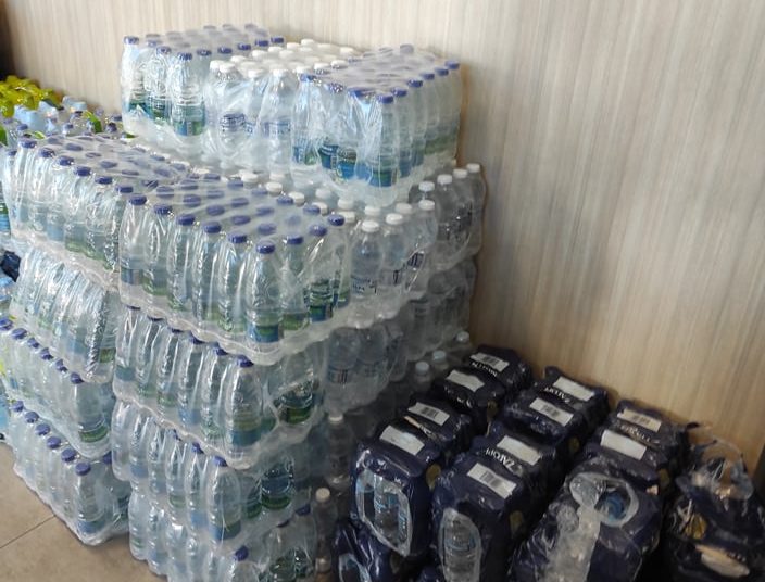 Προσφορά ειδών σε πυρόπληκτους από τους ιδιοκτήτες καντινών Σπιάτζας με πρωτοβουλία Δημ. Ντάβαρη