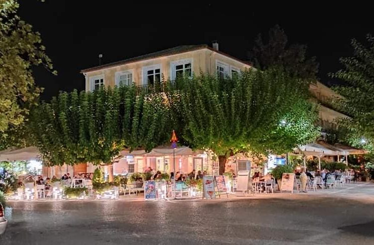 Πρόταση βόλτας: Η Αρχαία Ολυμπία λάμπει τη νύχτα