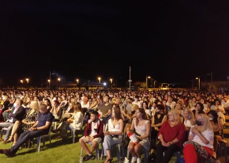 Ένα υπέροχο “άγγιγμα ψυχής” από τον Μιχάλη Χατζηγιάννη για τους πυρόπληκτους του δήμου Πύργου