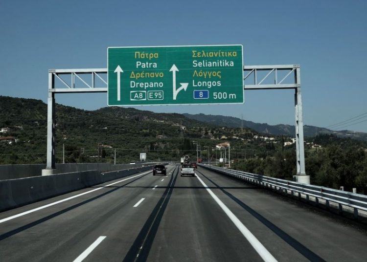 ΕΤΣΙ ΔΙΕΚΔΙΚΟΥΝ ΑΛΛΟΙ ΔΗΜΟΙ: “Μπλόκο” σε Κεραμέως από τους Αιγιώτες-Κατάληψη της ¨Ολυμπίας” και της παλαιάς Εθνικής