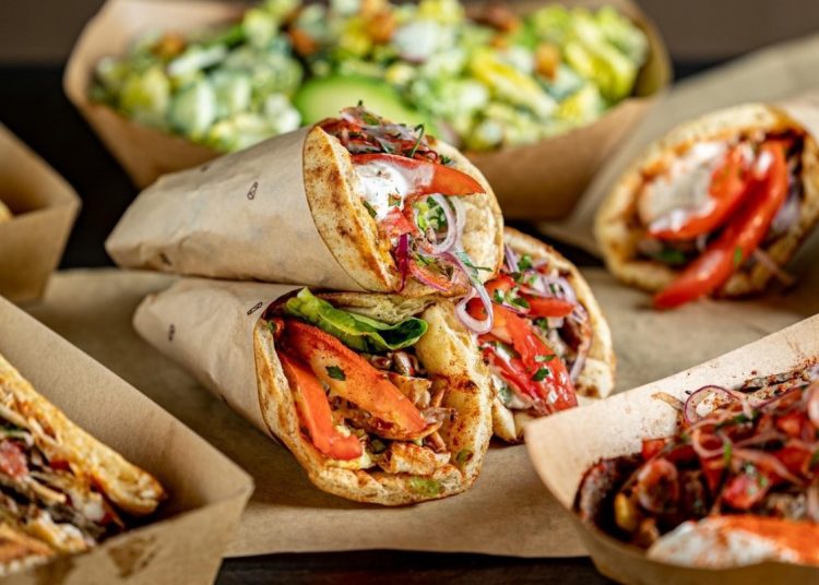 Πίτες και σουβλάκια φτάνουν στο «Θεό» – Πόσο θα ανέβει η τιμή τους και γιατί