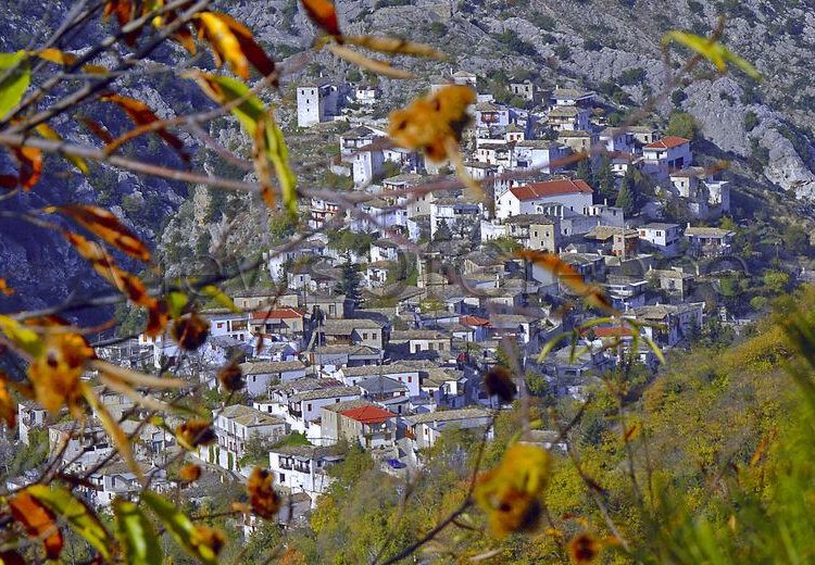 Παραμυθένιες εξορμήσεις στα βουνά του Μοριά