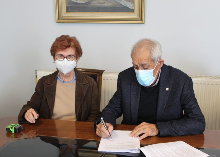 Κατασκευάζεται ο νέος αγωγός που θα φέρει νερό στην Αμαλιάδα και την Κουρούτα