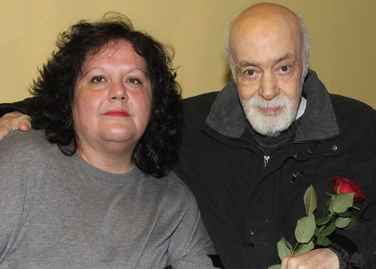 Ανδρέας Μπάρκουλης: Στα «μαχαίρια» η κόρη του Βίκυ με την τελευταία του σύζυγο Μαίρη Μπάρκουλη