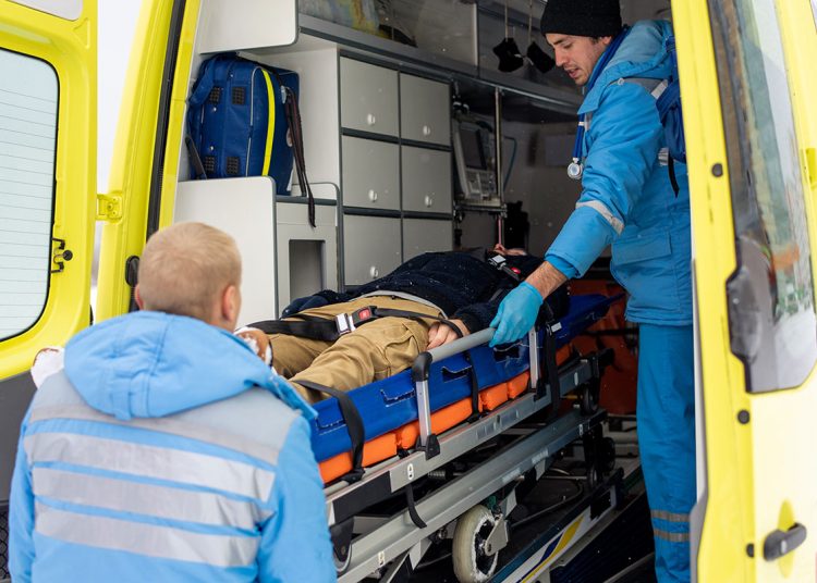 ΠΥΡΓΟΣ: Πτώση άνδρα από μπαλκόνι στο κέντρο της πόλης