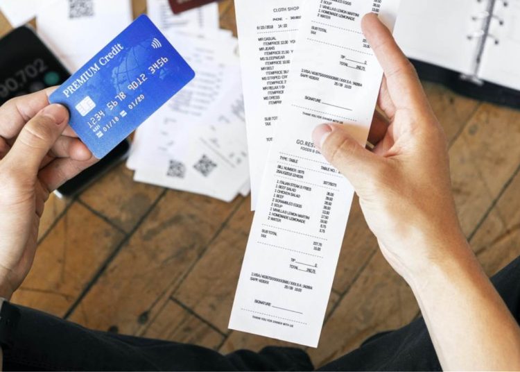 Ηλεκτρονικές αποδείξεις: Τι ισχύει φέτος – Αναλυτικά παραδείγματα για τους φορολογούμενους