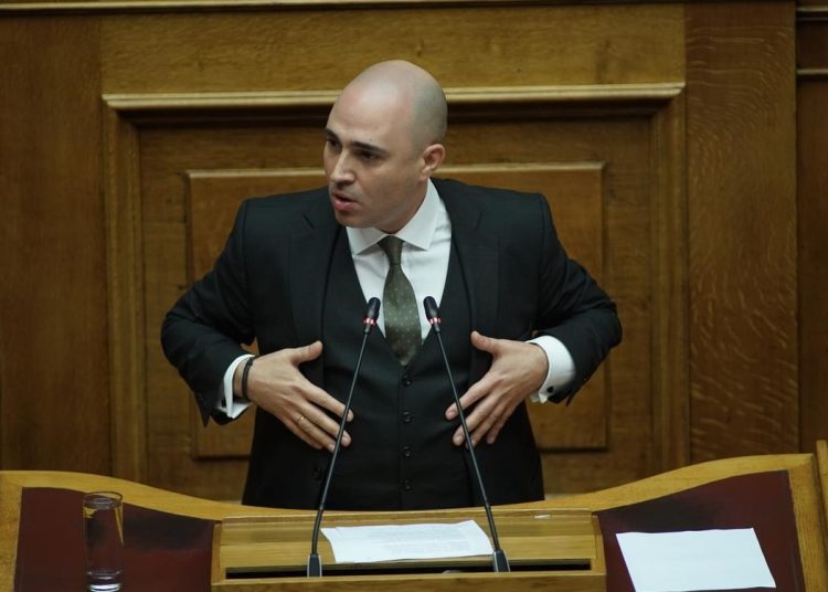 Διεγράφη από τη ΝΔ ο Μπογδάνος – Θερμό επεισόδιο με Δένδια για «κομμουνιστές» και εμφύλιο