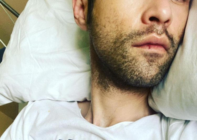 Μένιος Φουρθιώτης: Θα περπατήσω ξανά σε 3 μήνες – Η ανάρτηση μέσα από το ΚΑΤ