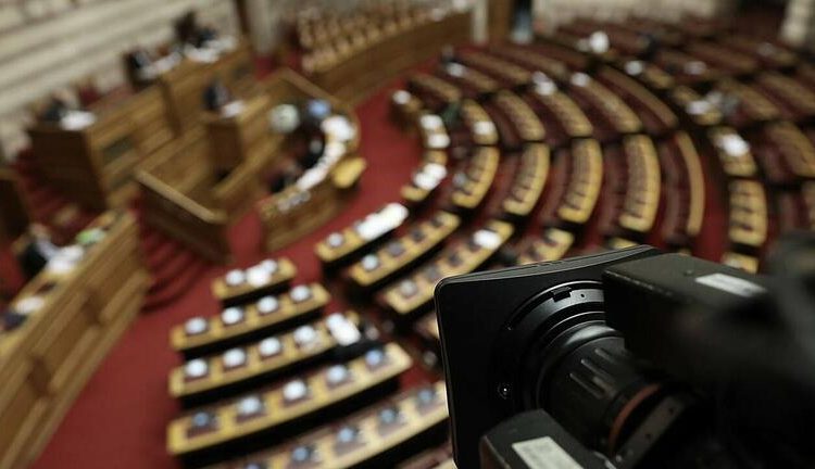 Φωτιά στο πολιτικό σκηνικό βάζει ο ΣΥΡΙΖΑ με εξεταστική για πράξεις χειραγώγησης της κοινής γνώμης από την κυβέρνηση