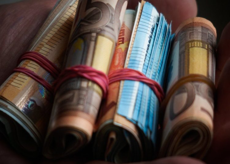 Επιστρεπτέα προκαταβολή: Σε 60 δόσεις η επιστροφή των χρημάτων, πότε πληρώνεται η πρώτη