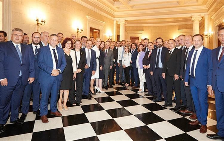 Η ημερομηνία ορόσημο για τα γαλάζια ψηφοδέλτια – Οι παραιτήσεις και τα κωλύματα